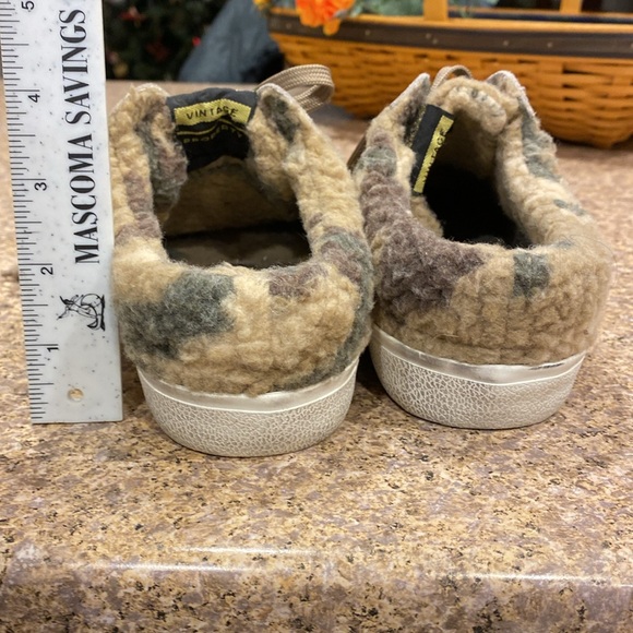 Vintage Havana Fuzzy Camouflage Multi Slip On Sneaker Shoes 7.5 - Picture 16 of 17